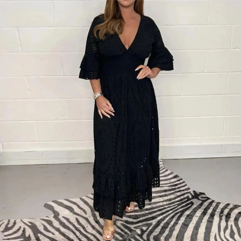 Vestido Elisa: Confortável e Soltinho, cintura elevada, delicadamente bordado,  decote em V. Hoje com Frete Grátis!