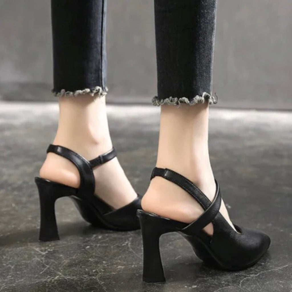 Scarpin Ortopédico - Diga adeus à dor nos pés sem abrir mão da elegância! 👠 Só hoje de R$189 por R$119 com Frete Grátis!